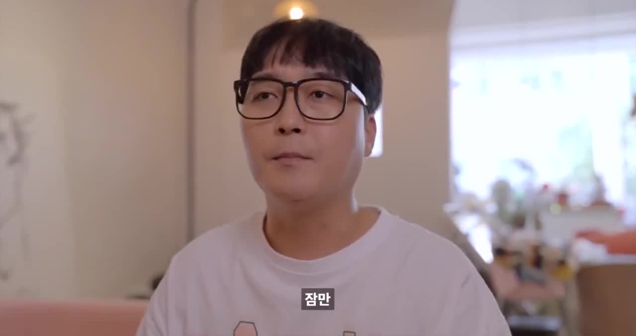 JTBC 특집 다큐 '아무것도 아닌 사람' 김건희 2025-11-05